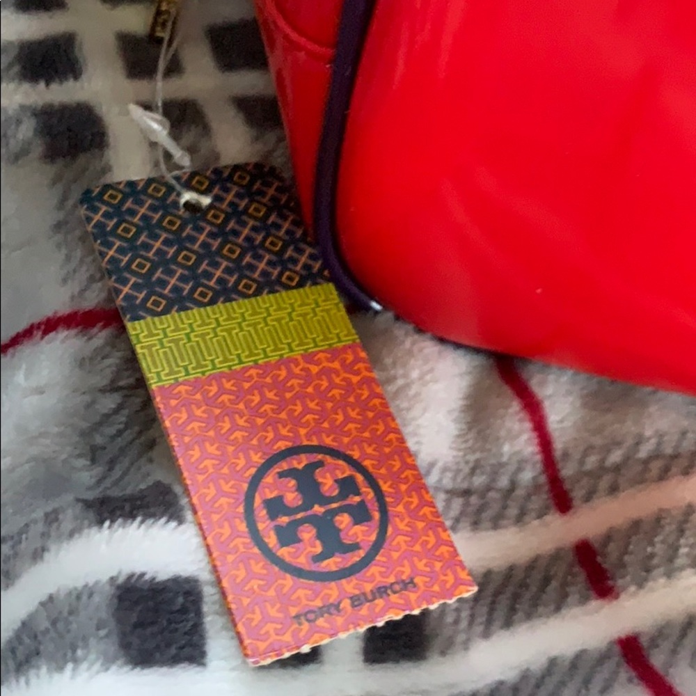 Tory Burch (NWOT) Vibrant Red Cosmetic Case with Navy Logo - Picture 2 of 3